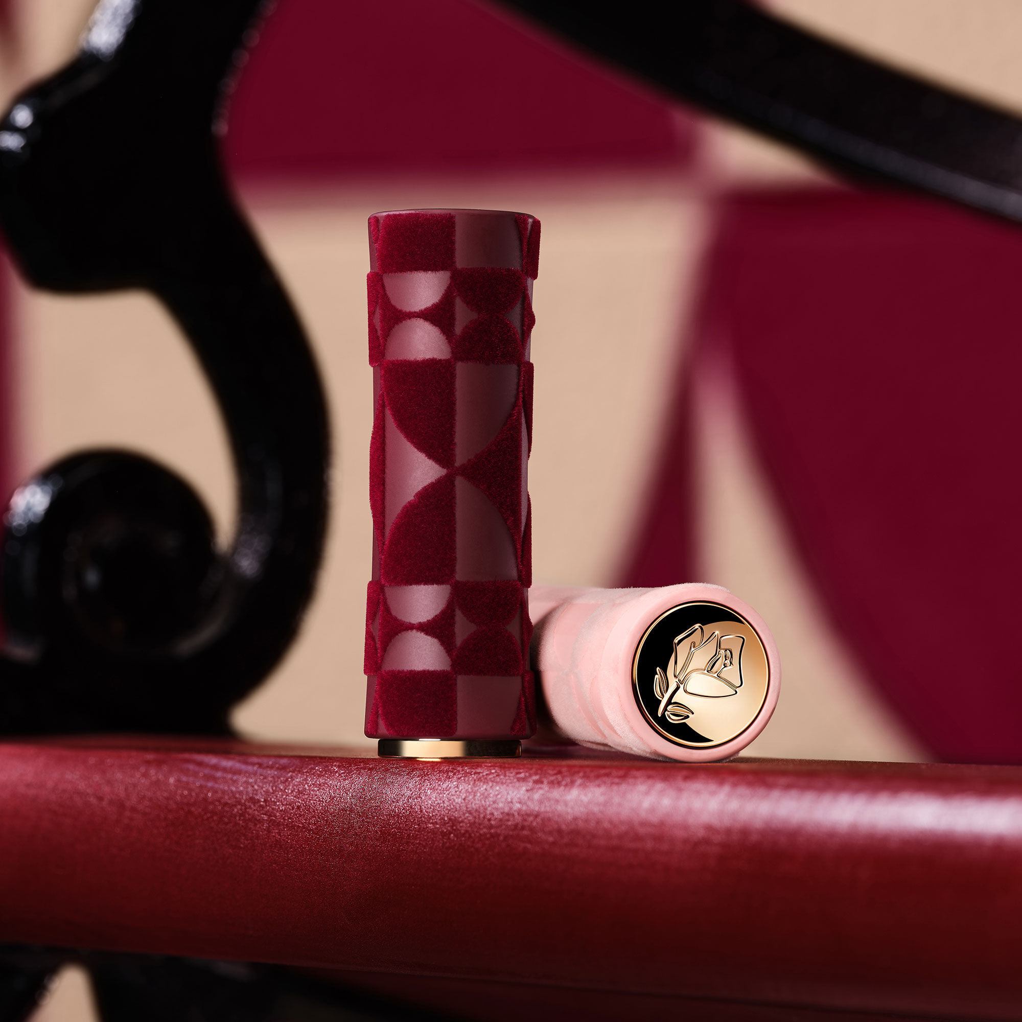 L'ABSOLU ROUGE INTIMATTE